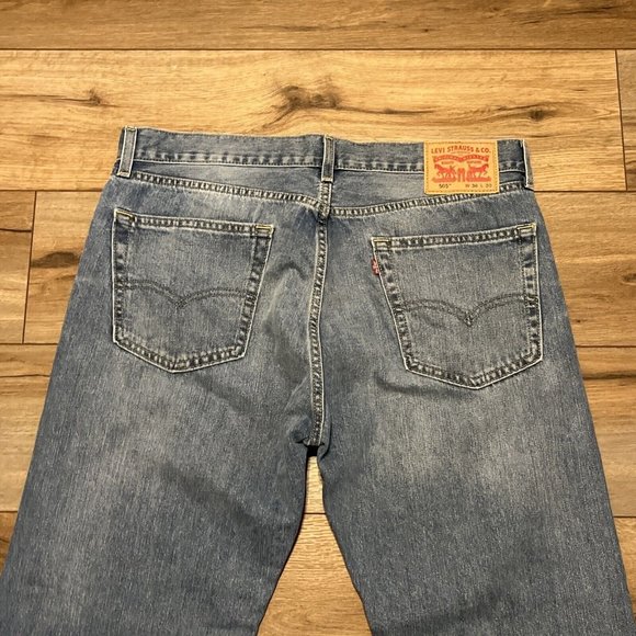 Men's Levis 505 Regular Fit Denim Jeans SZ 36x30 Blue Cotton Light Wash Red Tab - Picture 5 of 12